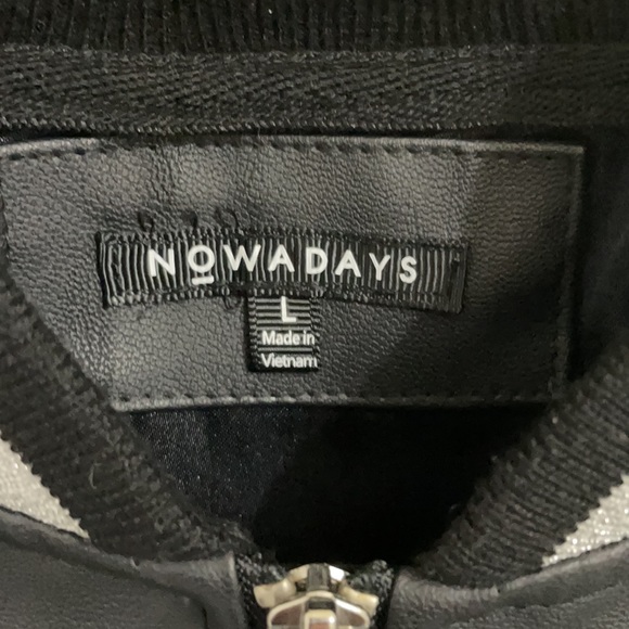 Leather jacket with lace sleeves with stars-USED - Picture 2 of 2